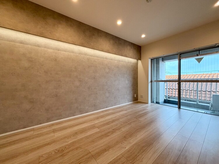 居間 落ち着いた雰囲気に包まれて、伸びやかな空間。