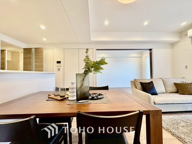 内装 【LIVING】◆Sunshine◆光が燦々と入り、いるだけで気持ちいい。「開放的でゆとりあるお部屋です。」