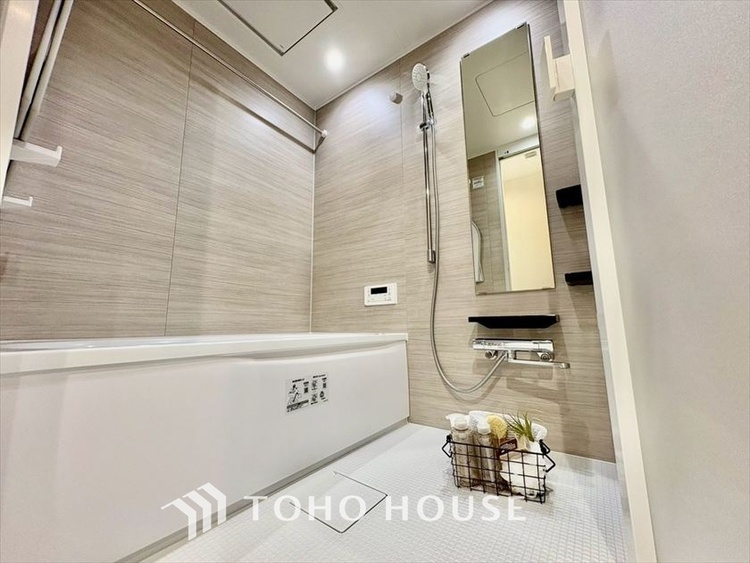 風呂 【BATHROOM】◆プライベートな空間◆simpleだからrelaxできるんです。こころもからだもキレイさっぱり。