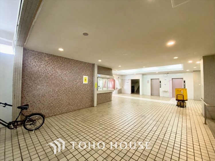 その他 【ENTRANCE】◆そびえ立つ◆我が家のシンボル。遠くの空が赤く染まる夕べが待ち遠しい。