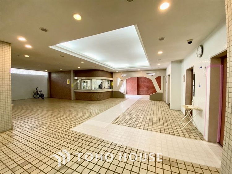 その他 【ENTRANCE】◆家族◆家で家族と過ごす時間は限られている。帰りを待つ家族の元へと急ぐときの弾む思い。そんな思いを引き立てる邸宅。