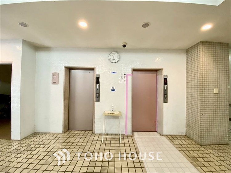 その他 【ENTRANCE】◆家族◆家で家族と過ごす時間は限られている。帰りを待つ家族の元へと急ぐときの弾む思い。そんな思いを引き立てる邸宅。