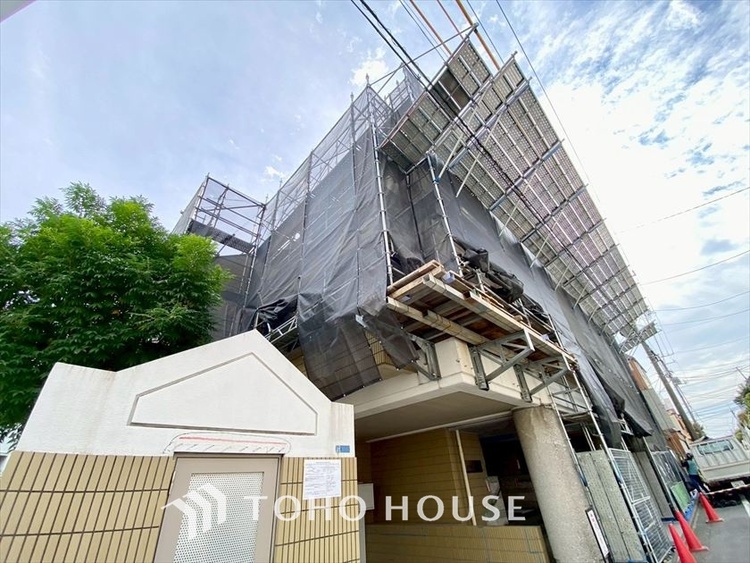 外観 【APPEARANCE】◆眩い◆光が燦々と入り、家族の笑顔を照らす。「いつまでも続いて」と願う夢のような毎日がここにある。