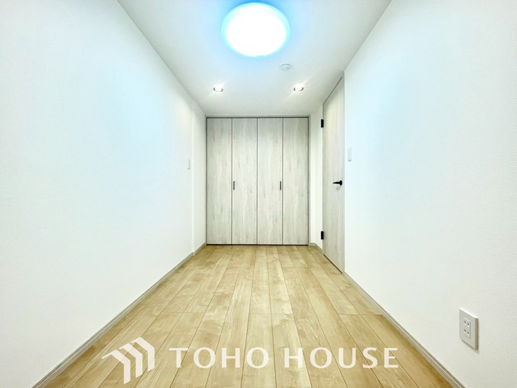 内装 【PRIVATE ROOM】◆快適◆な暮らしに不可欠な収納スペース。快適さとともに思い出も詰まっていく。