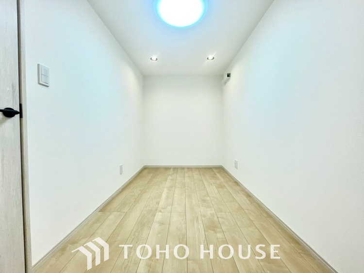 内装 【PRIVATE ROOM】◆属毛離裏◆子は父を手本とし、母に愛育されて成長する。家族の深い繋がり。いつまでも大切にしたい。