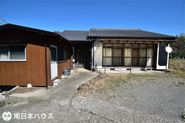 外観 【外観】令和7年10月26日　撮影南方向からよく日が差すお家です♪