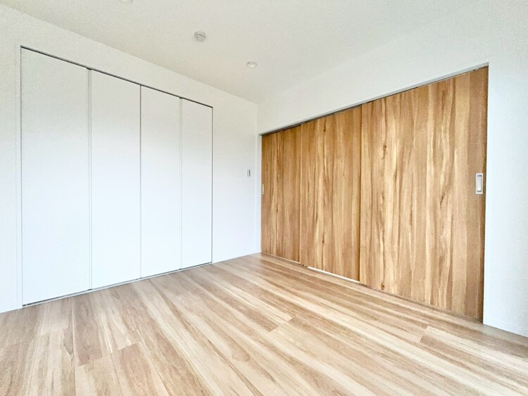 寝室 ベッドも十分に設置するスペースがあります。※CG加工により家具消しを行っています。