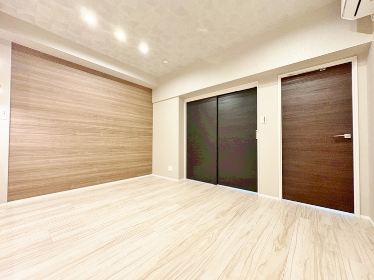 居間 居心地の良い空気感は、暮らしのステージを彩り、心からのやすらぎと満足感を与えてくれます。