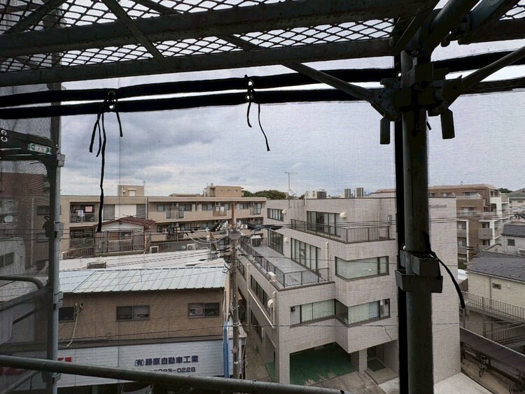 バルコニー 窓を開けると広がる青空。心をリフレッシュして日々を過ごしていきましょう。