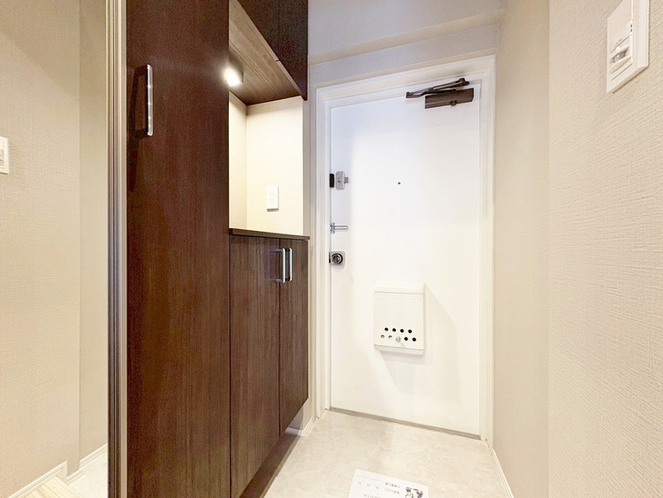 玄関 シューズボックスを完備した玄関です。