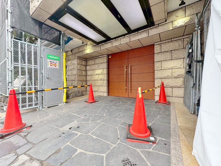 エントランス 外と内をつなぐエントランスは、まさに顔となる場所。