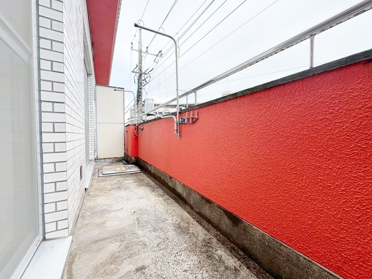 バルコニー 暮らしの中で、光と風を演出してくれるバルコニー。