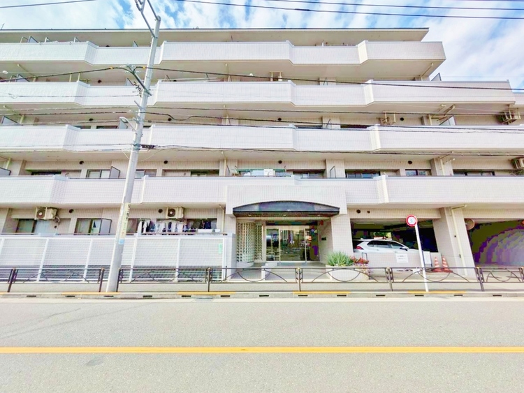 外観 資料には掲載していない情報が、現地にはたくさんあります。是非一度、現地をご確認ください。