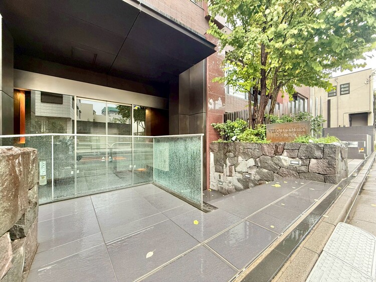 その他 マンションの敷地内には、中庭もございます。