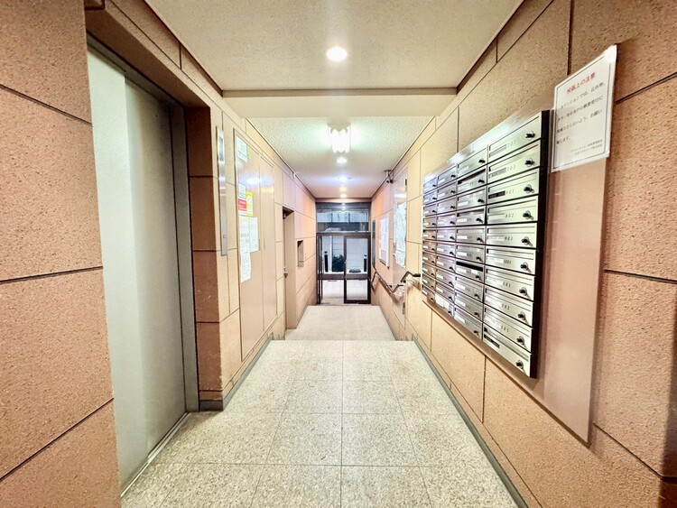 その他 館内は静寂な中が保たれており、管理が行き届いている印象を受けました。