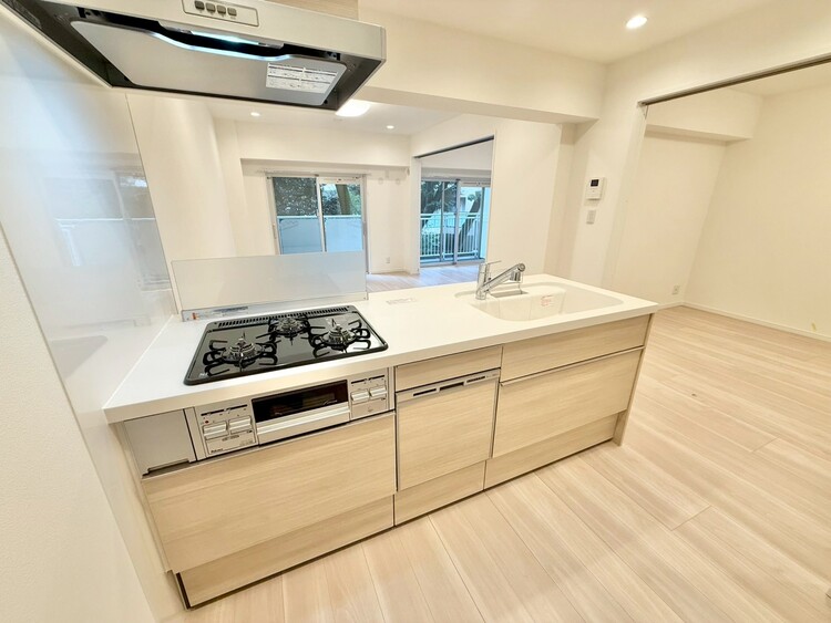 その他 開放感のあるキッチンスペース。調理をしながら、会話も弾みそうですね。