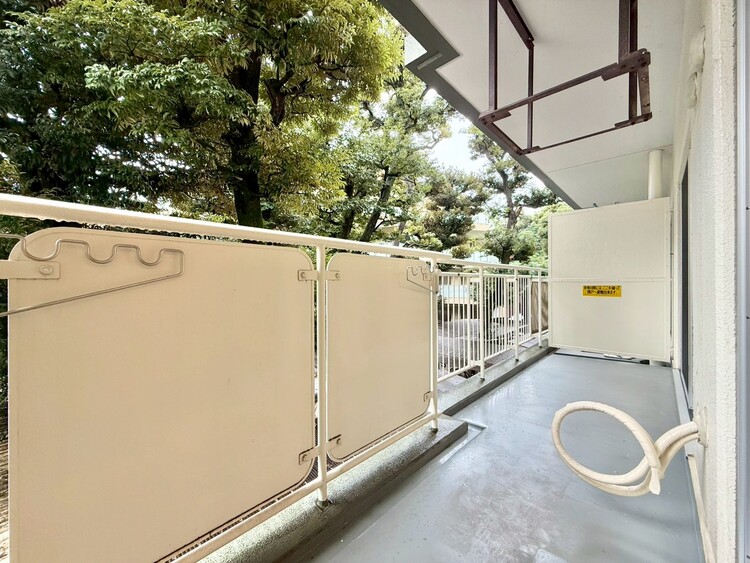 その他 朝の澄んだ空気や、夕方に吹く清々しい風を感じられるバルコニー。