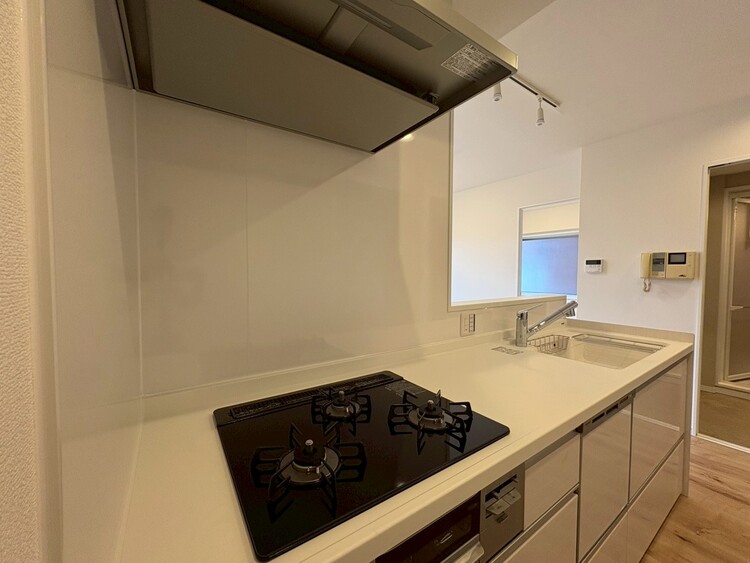 その他 開放感のあるキッチンスペース。調理をしながら、会話も弾みそうですね。