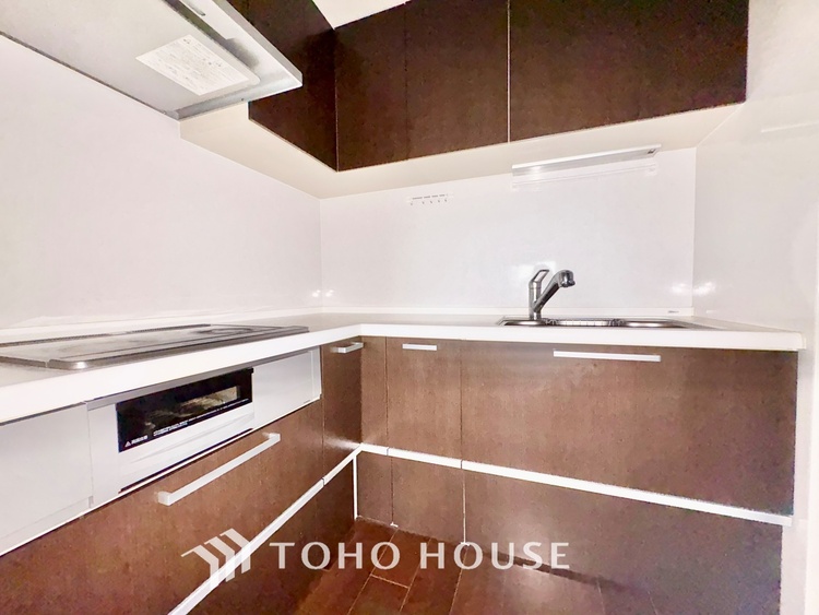 キッチン ◆愛育◆キッチンは家族の絆を育む大切な空間。シンプルで使い易いSystemKitchenで愉しく作る料理は愛情のある美味しいご馳走に。