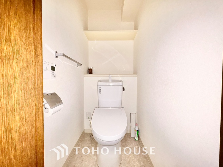 トイレ ◆トイレ◆トイレも全て新品に交換されており、清々しく新生活を始めることができます。白基調の清潔感のある空間に生まれ変わりました。