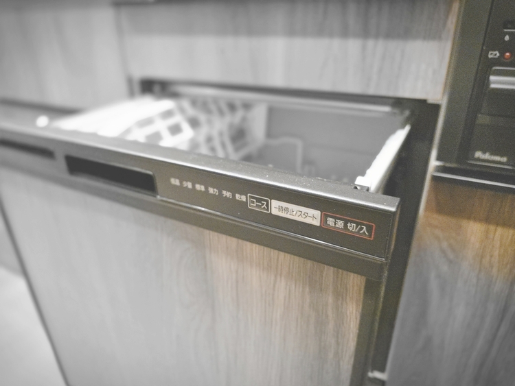 キッチン あなたの創造性を刺激する舞台。最新の機能と美しいデザインが融合し、料理の時間を至福の瞬間に変えます。