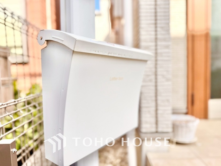 外観 野川のせせらぎ、小鳥のさえずり。息をふと止めてゆっくりと瞼を閉じると、映る世界は水面の波紋。静寂な中、優しく揺れる様はまるで僕の心の中を映しているようだ。