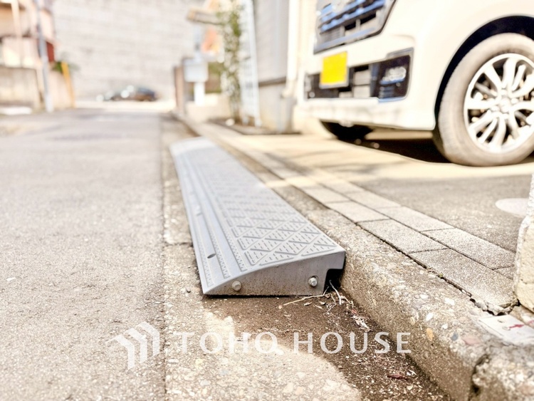 外観 ◆リビング◆家族の温かみ、子供の成長、木々のささやき、星々の歌声。自然と調和し緑と語り合い、そんな環境に恵まれ家族は1歩ずつ前進する。だんらんリビングで今日も家族の明日への誓い。