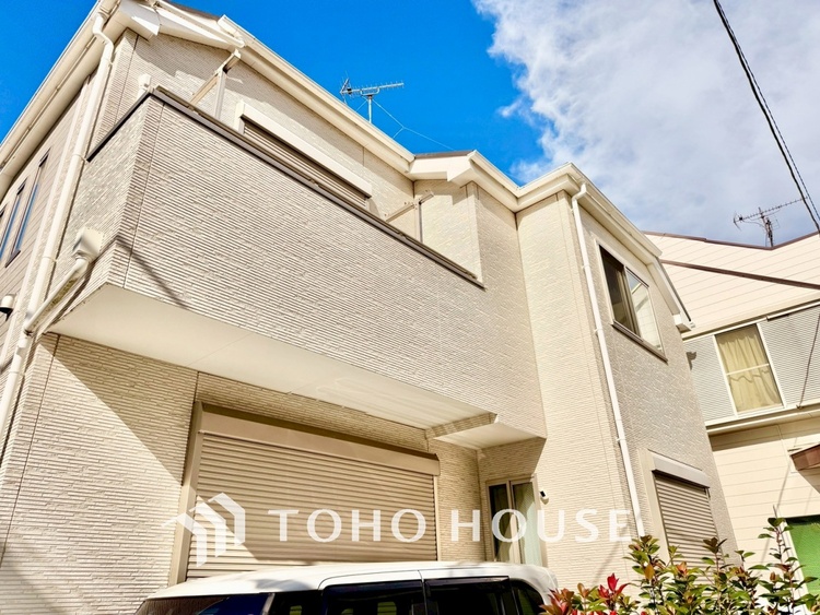 外観 ◆隠された美しさ◆流麗な音楽が流れているような繊細でいながら整然かつ堅牢なこの空間。この空間は確かに美しい。しかし、そこには美しさ以上のものが隠されている。