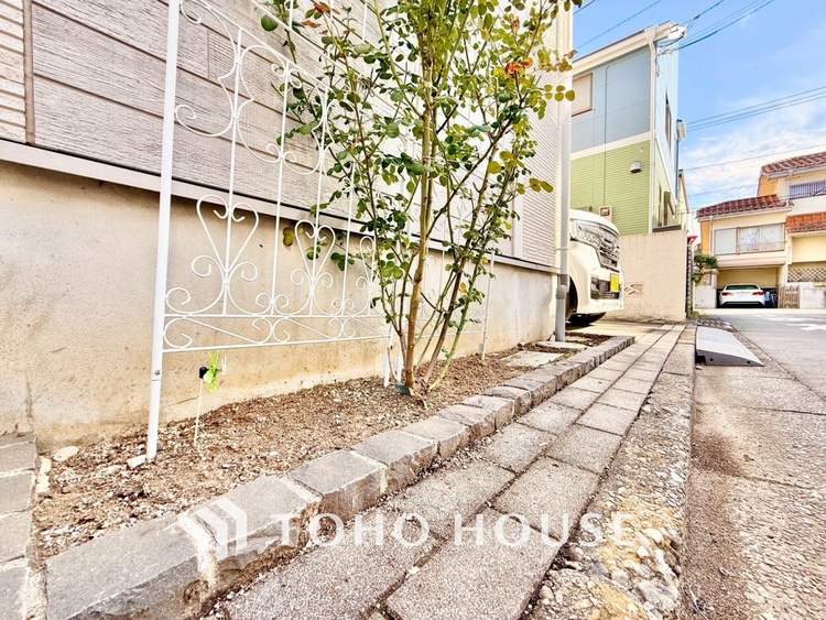 その他 ◆時を忘れる場所◆ここにはみんなが集い、食事と楽しい会話が始まる。話に夢中になりすぎて、ついつい時を忘れ夜半過ぎになってしまう。そんな束の間の幸せを感じさせてくれる場所でありたい。