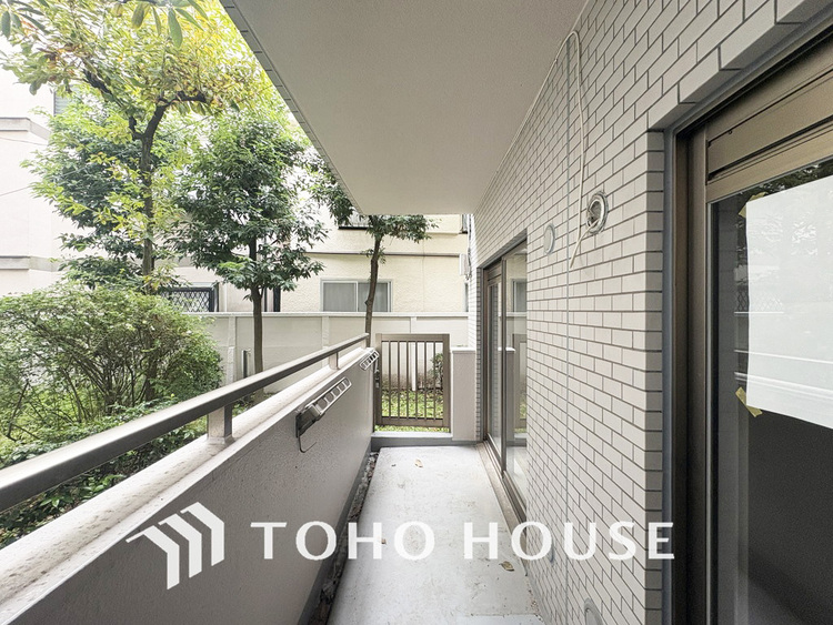 バルコニー 陽当たり良好なバルコニー