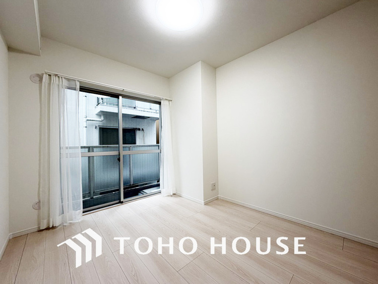 内装 1日の疲れを癒し、心地よく寛げるようゆったりとした広さをしています