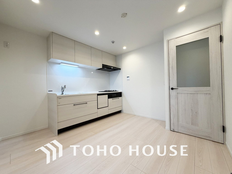 キッチン シンプルな部屋の雰囲気に溶け合うナチュラルキッチン