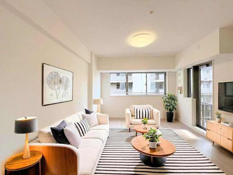 内装 広がりのある住空間、家族が集まるリビング・ダイニング(家具は全てCGです)