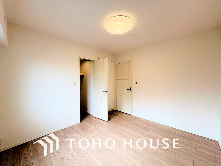 内装 シンプルですっきりとした室内は飽きのこない居心地の良い雰囲気