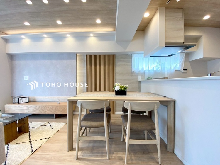 内装 【LIVING】◆家族◆愛する家族を一目で見渡せる。家族が集う空間。永遠に続く幸せな毎日を、ここで。