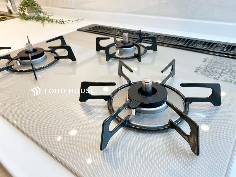 キッチン 【KITCHEN】◆家族のおはよう◆の声を笑顔で迎えてあげられるシステムキッチン。朝ごはんが楽しみでちょっと早起きしたくなるんです。