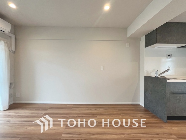 内装 【LIVING】◆眩い◆光が燦々と入り、家族の笑顔を照らす。「いつまでも続いて」と願う夢のような毎日がここにある。