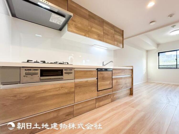 キッチン 【キッチン】日々の生活における家事の動線やリビングとの往来のしやすいキッチンスペースを目指しました。