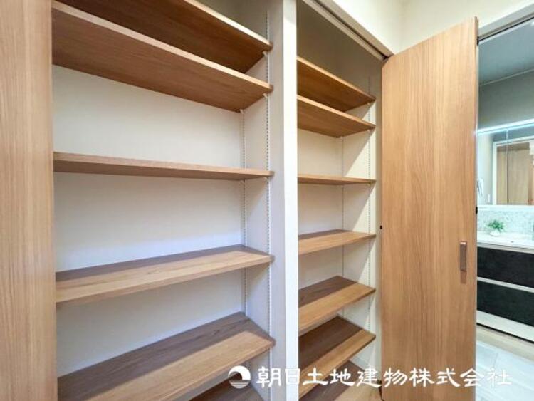 収納 【収納】大容量の収納スペースで住空間もスッキリ広々、よけいな荷物は閉まっちゃえばお片付けも楽々でいつも綺麗に整頓できます