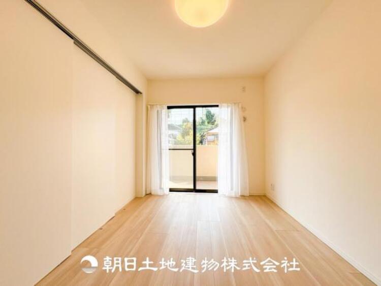 内装 趣味・感性で個性的に飾って頂けるようシンプルに仕上げてあります。