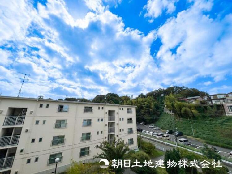 その他 【眺望】部屋から眺める景色はお部屋のインテリアの一部です。開放感ある景色は季節や天候によって変化する素敵な絵画ですね！