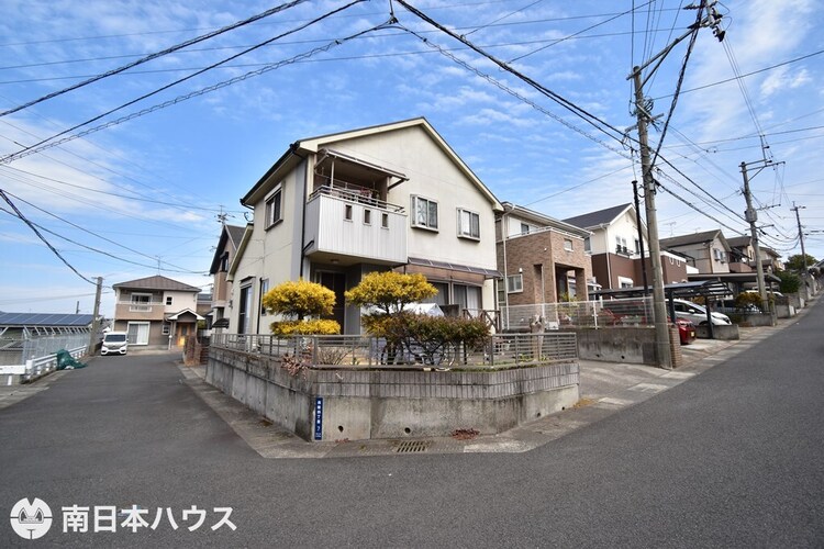 外観 【外観】南西角地で日当り、通風良好なお家です！