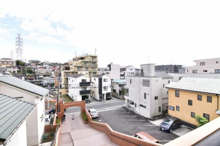 その他 ほっと一息つきたい時に望むこの眺望。リラックスできる空間になりますね。