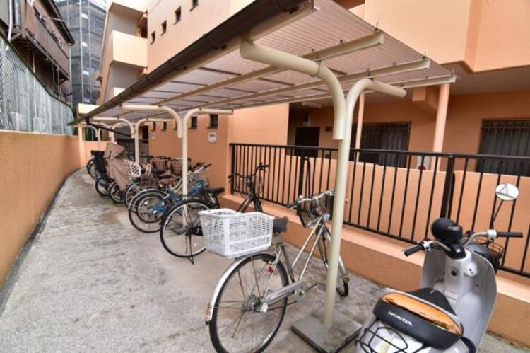 その他 管理の行き届いた駐輪場は屋根付きで雨の日も安心です。