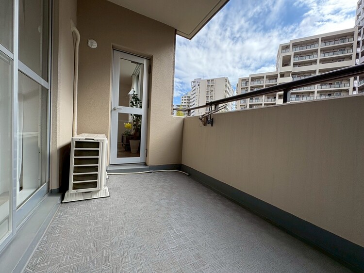 その他 朝の澄んだ空気や、夕方に吹く清々しい風を感じられるバルコニー。