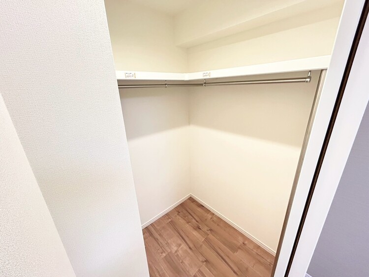 その他 収納スペースが付いていて、お部屋を広く使っていただけます。