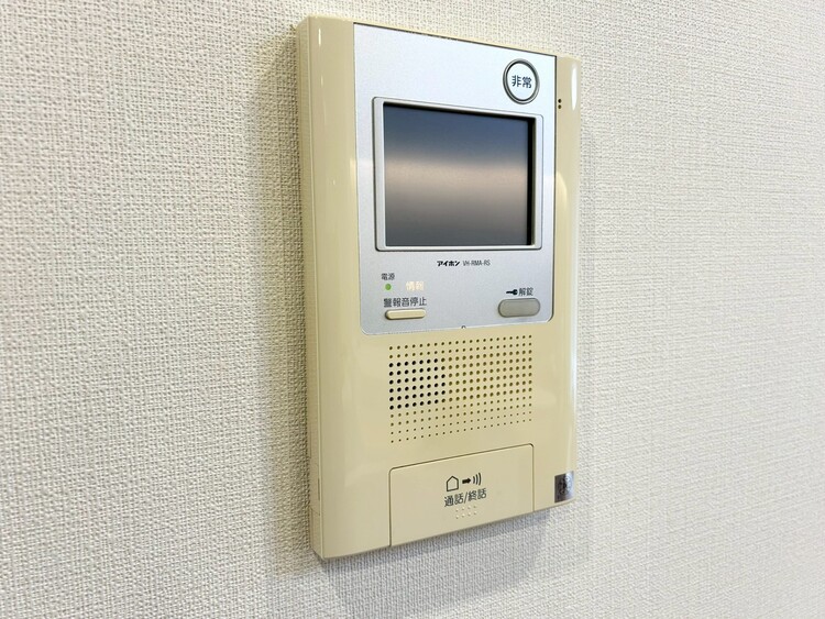 その他 誰が来てもわかる様にモニター付きインターホンを設置。