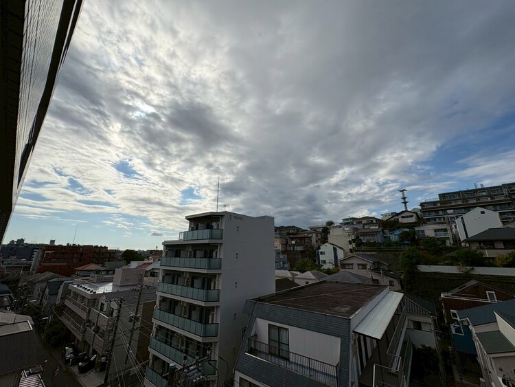 その他 眺望や窓からの景色が良いと、家で過ごす時間も快適です。