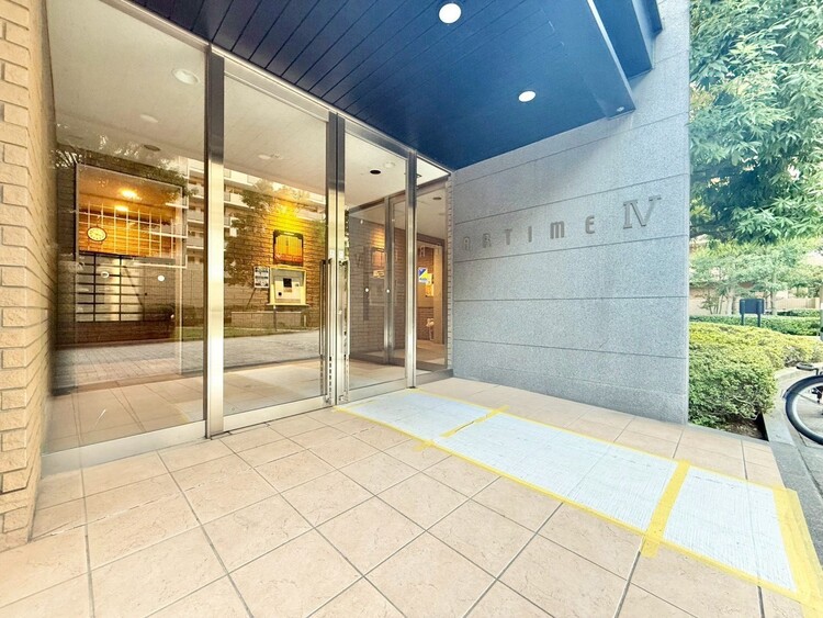 その他 上質感漂う玄関アプローチです。