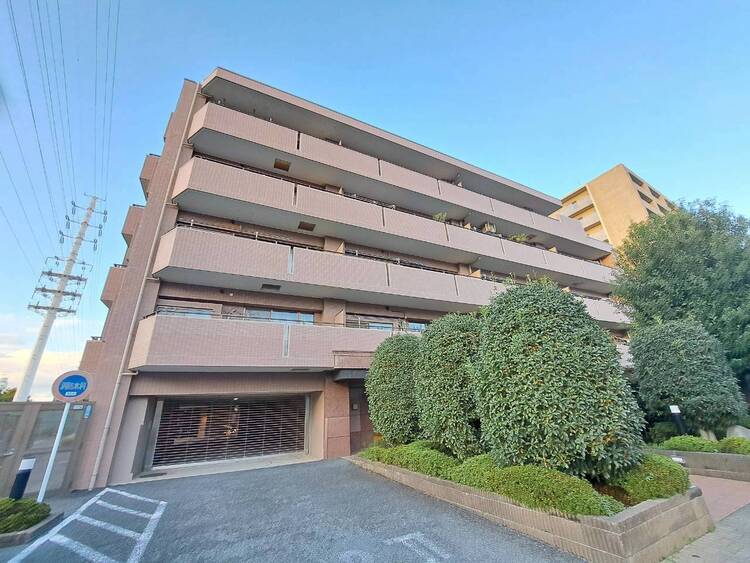 その他 飽きのこないシンプルモダンな外観です。